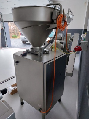 Вакуумный шприц Handtmann VF 610