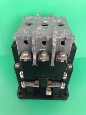 Электромагнитный пускатель ПМЕ