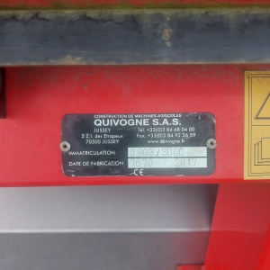 Прицепной разбрасыватель удобрений Quivogne D-903