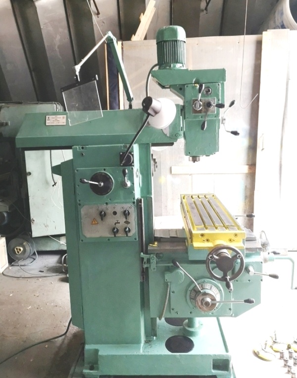 СТАНОК широкоуниверсальный фрезерный 6Т80Ш из ИНСТИТУТА