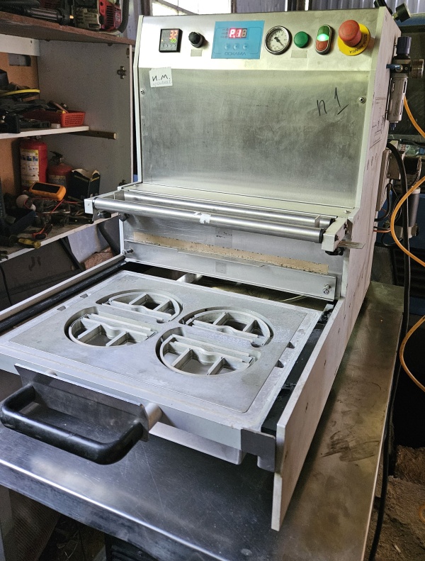 Вакуумный упаковщий с газом Bokama (трейсилер)