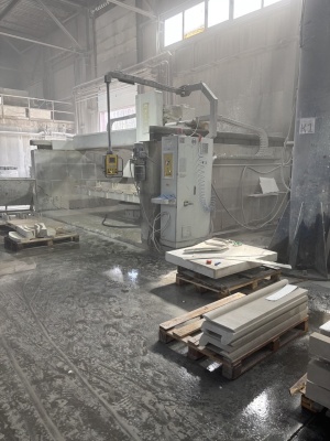 GMM AXIA 38A – Мостовой чугунный распиловочный станок для камня с диском 1200 мм– ИТАЛИЯ