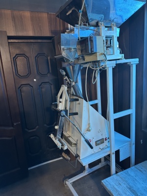 Фасовочно-упаковочная машина «Русская трапеза» РТ-УМ-01 с дозатором РТ-ДВ-01