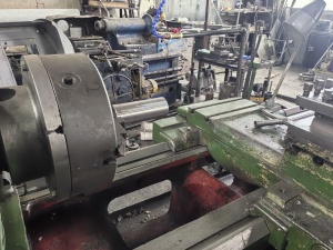 Токарный  винторезный  1М63 дип300(163) рмц  2,8 м