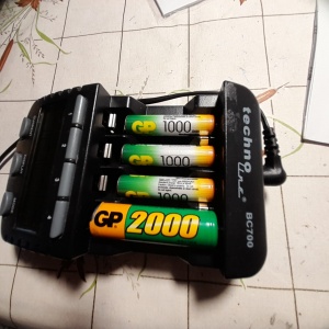 Зарядное устройство TechnoLine-BC-700