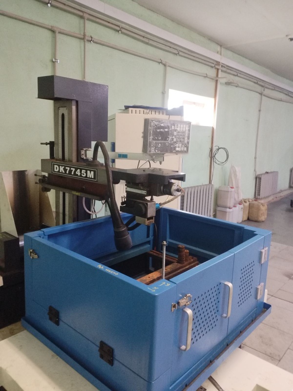 Электроэрозионный проволочно-вырезной многопроходной станок MetalTec DK 7745M