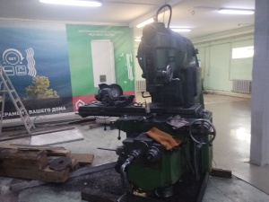 6М12П станок консольно-фрезерный вертикальный повышенной точности