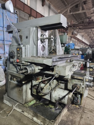 Фрезерный станок 6Р82Г