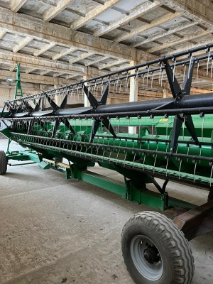 Зерновая жатка John Deere 725X