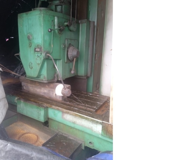 Вертикально-фрезерный станок 6560Ф1. Состояние рабочее