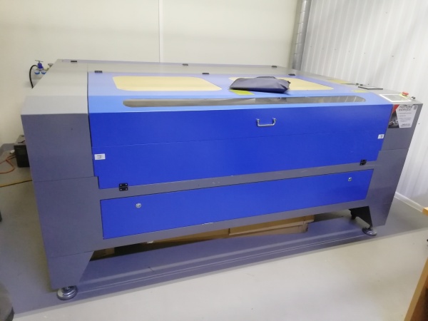 Лазерный гравировально-резальный станок Wattsan NC-C1612 не использовался