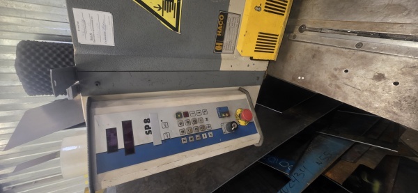 Гильотинные гидравлические ножницы SST1504