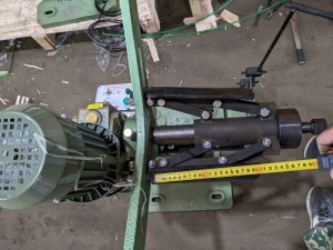 Электрический консольный разматыватель рулонного металла 200мм