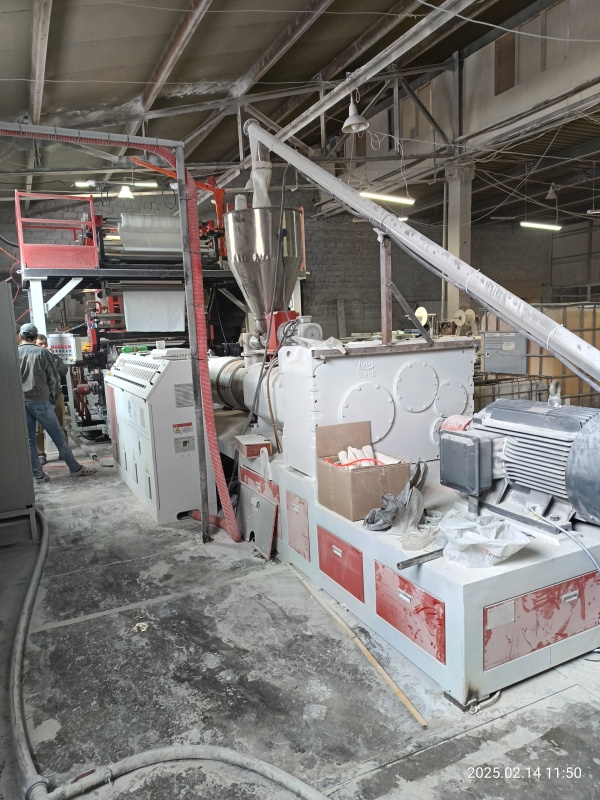 Экструзионная линия для производства напольных SPC панелей (полный цикл: распил, ламинатор, УФ)