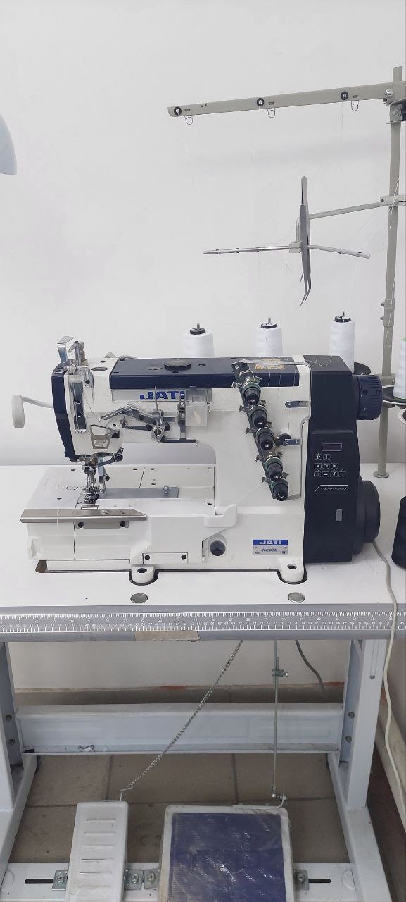 Плоскошовная швейная машина JATI