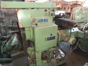 Универсально – фрезерный станок Прага 221