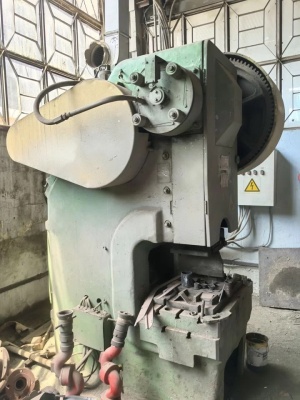 пресс кривошипный 100 тн. усилие К2130