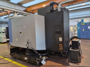 3-осевой вертикальный обрабатывающий центр DOOSAN MYNX 7500