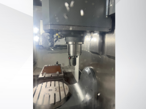 5-осевой вертикальный обрабатывающий центр HAAS UMC 1500 DUO