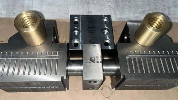 Запчасти и оснастка для резьбонарезных станков 5993, 5А993, UPW, ВНГН