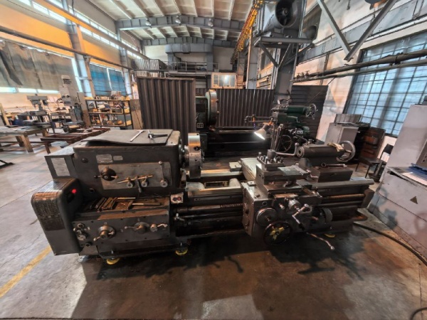 Станок токарно-винторезныи 1М63 рмц 1500