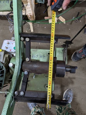 Электрический консольный разматыватель рулонного металла 200мм