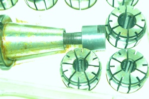 Цанговый патрон с набором цанг. Конус 45 (исо 45)