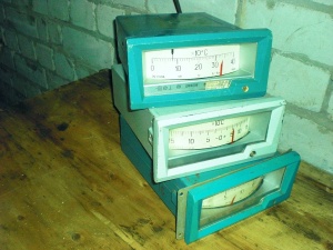 Логометр - цена за все 3 шт. на фото