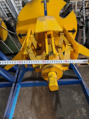 Неприводной консольный разматыватель рулонного металла 300мм