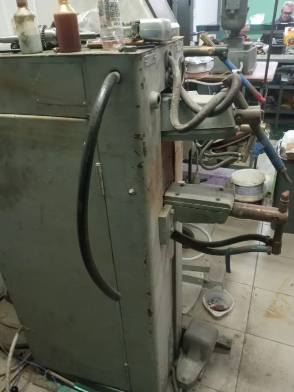 машина контактной сварки 1,5 х 1,5