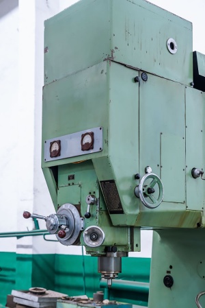 Координатно-расточной станок 2Д450