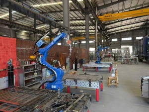 Роботы сварочные