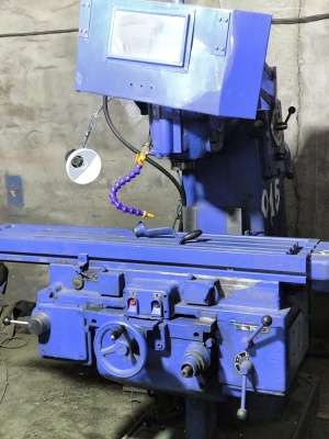 Вертикально фрезерный станок f2-250