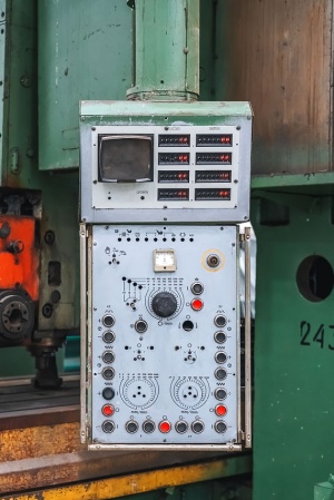 Продольно-фрезерный станок 6М310Ф11