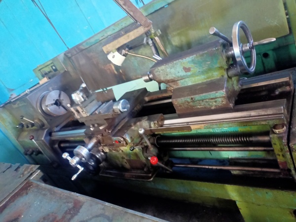 токарный станок 16К25 с увеличенным расстоянием между центрами