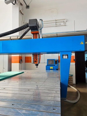 Фрезерный станок с ЧПУ KIMLA BPF 2070