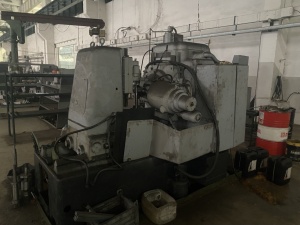 Зубофрезерный станок 5к32