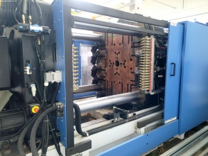 Термопластавтомат FCS SD-600MSV