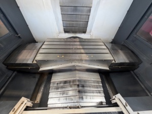 3-осевой вертикальный обрабатывающий центр HURON VX8 DNU