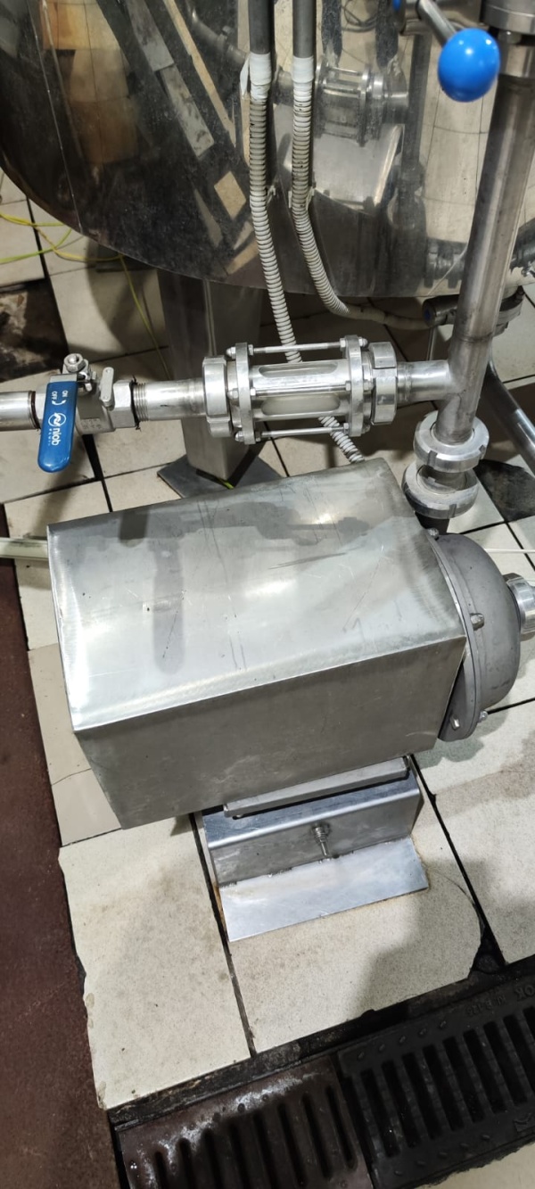 Пищевой центробежный насос BS-12-30 для перекачивания жидких продуктов