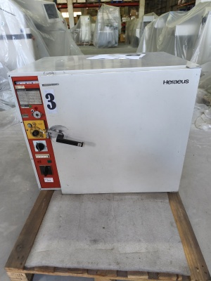 Термошкаф Heraeus D-6450 typ LUT 5050EK