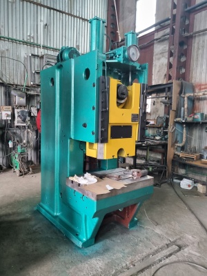 пресс кривошипный КЕ2130