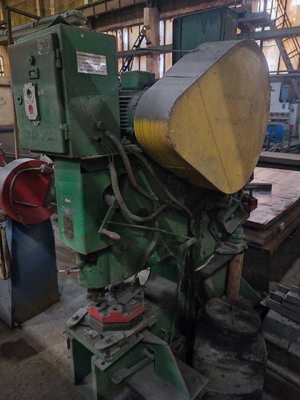 Предлагаем к продаже комбинированные пресс-ножницы НГ5222