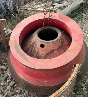 Дробилка конусная, гидравлическая Модель : HP-200