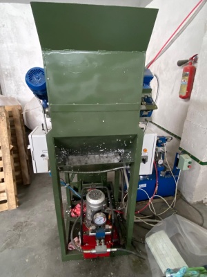 Вертикальний компактор пінополістиролу КПВ-600 – Стан нового! Пресс-компактор для прессования отходов (пенопласта, пластика)