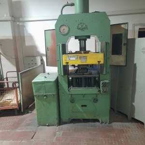 Осуществляем продажу гидравлического пресса П474, усилие 100 тонн