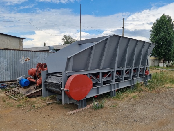 Питатель пластинчатый ТК-16 с бункером 20 кубов