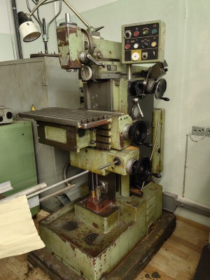 TOS FN-20 станок фрезерный универсальный