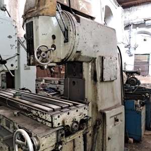 Вертикально-фрезерный станок ВМ127 – под ремонт