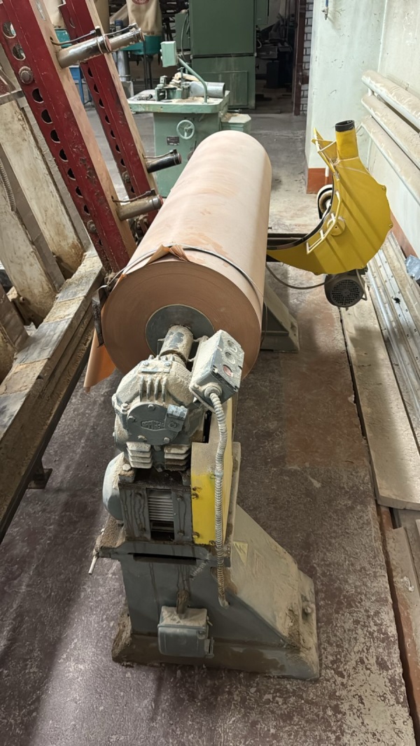 Станок для резки рулонных материалов (бобинорезка)